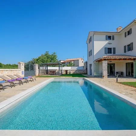 Beautiful 117 With Pool In Visnjan * Katun