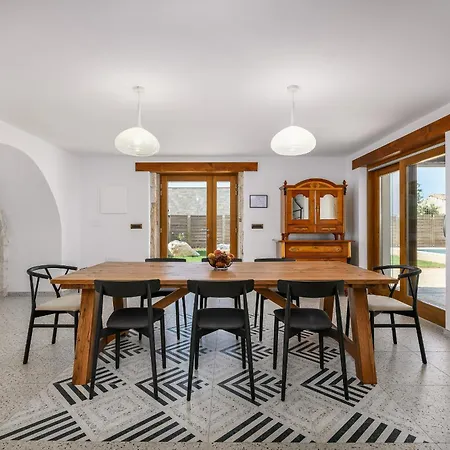 Beautiful 117 With Pool In Visnjan *
